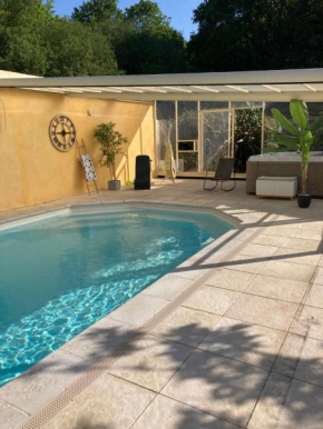 Gîte COQUELICOT F2 avec piscine et SPA